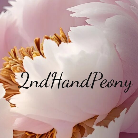 Meet your Posher, Sherry - Picture 3 of 3